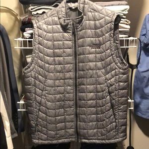Men’s lightweight north face vest